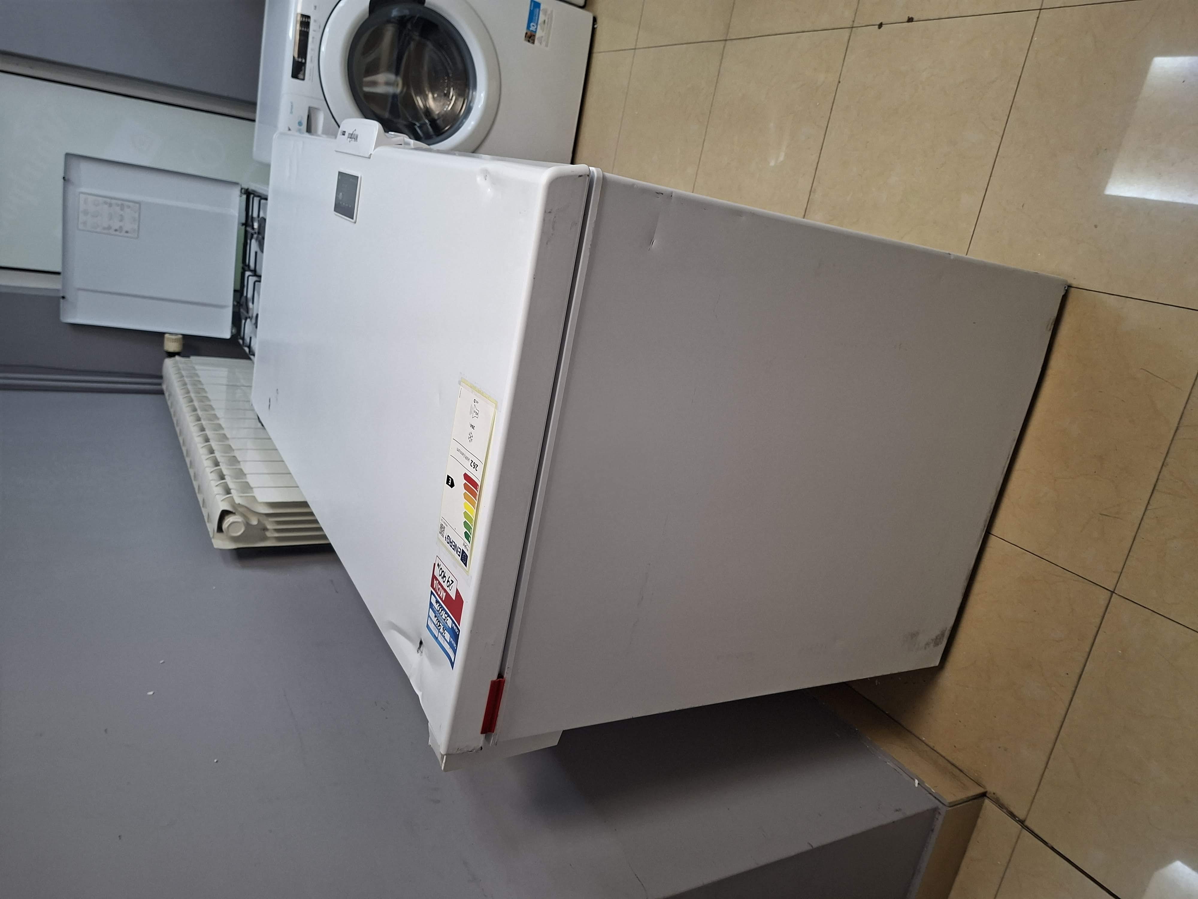 Zamrzivač sandučar Whirlpool WHE39392 T , 394 litara