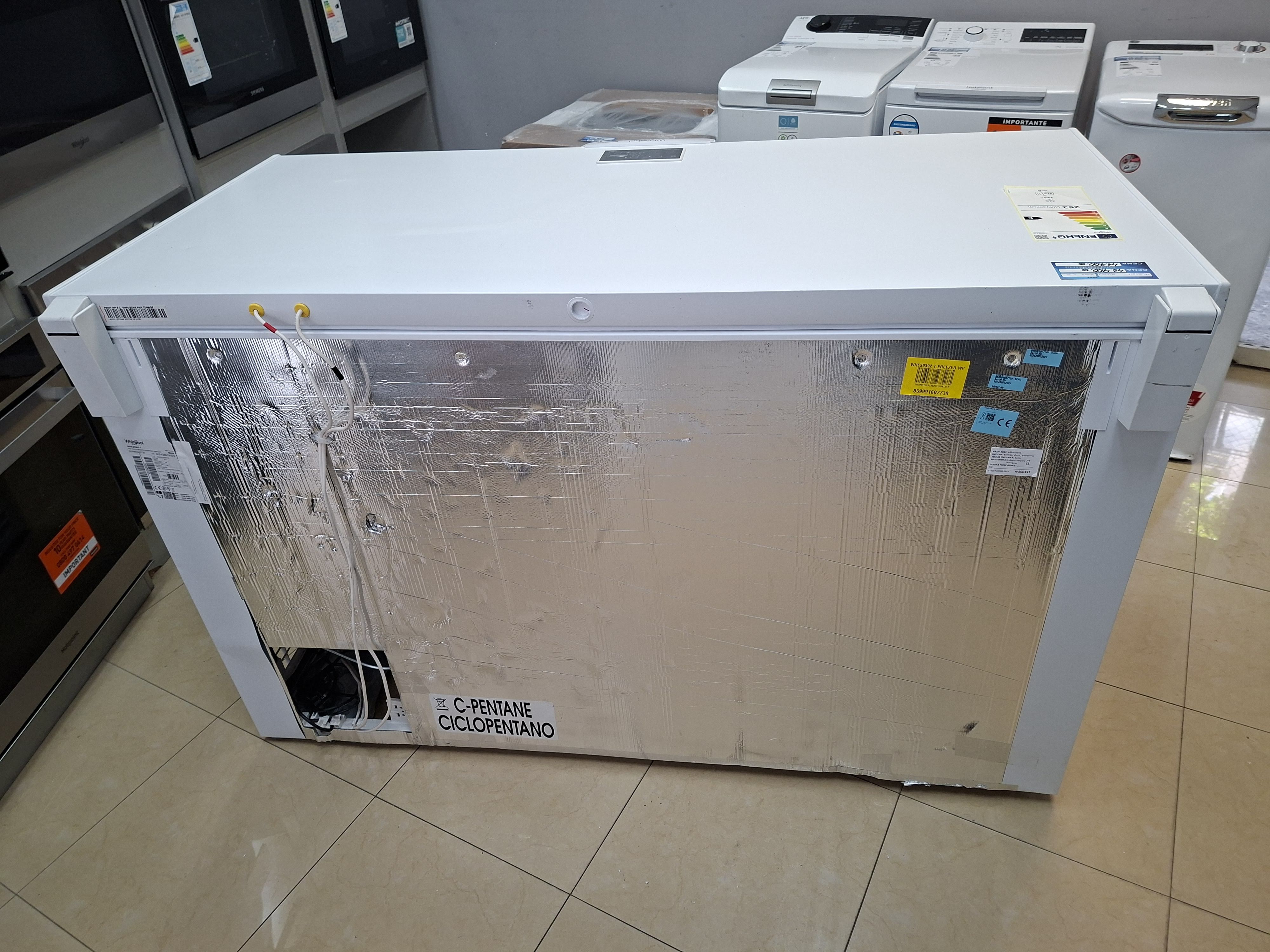 Zamrzivač sandučar Whirlpool WHE39392 T , 394 litara