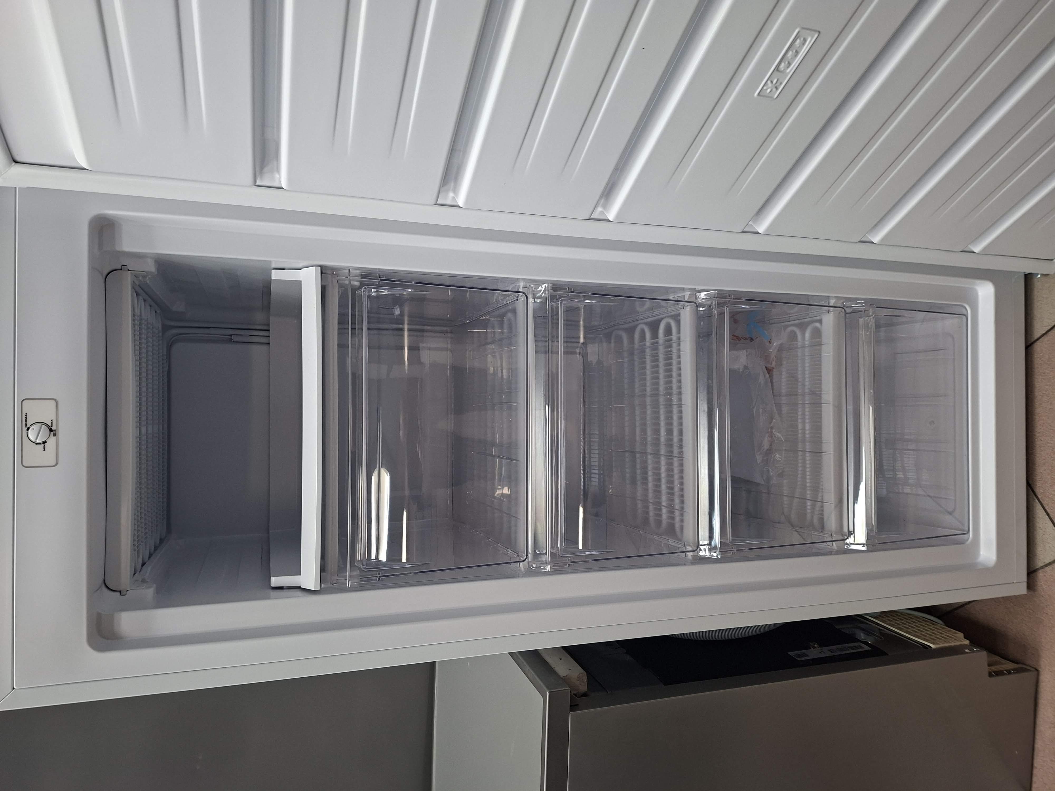 Zamrzivač Vox VF2520E , 143 cm.