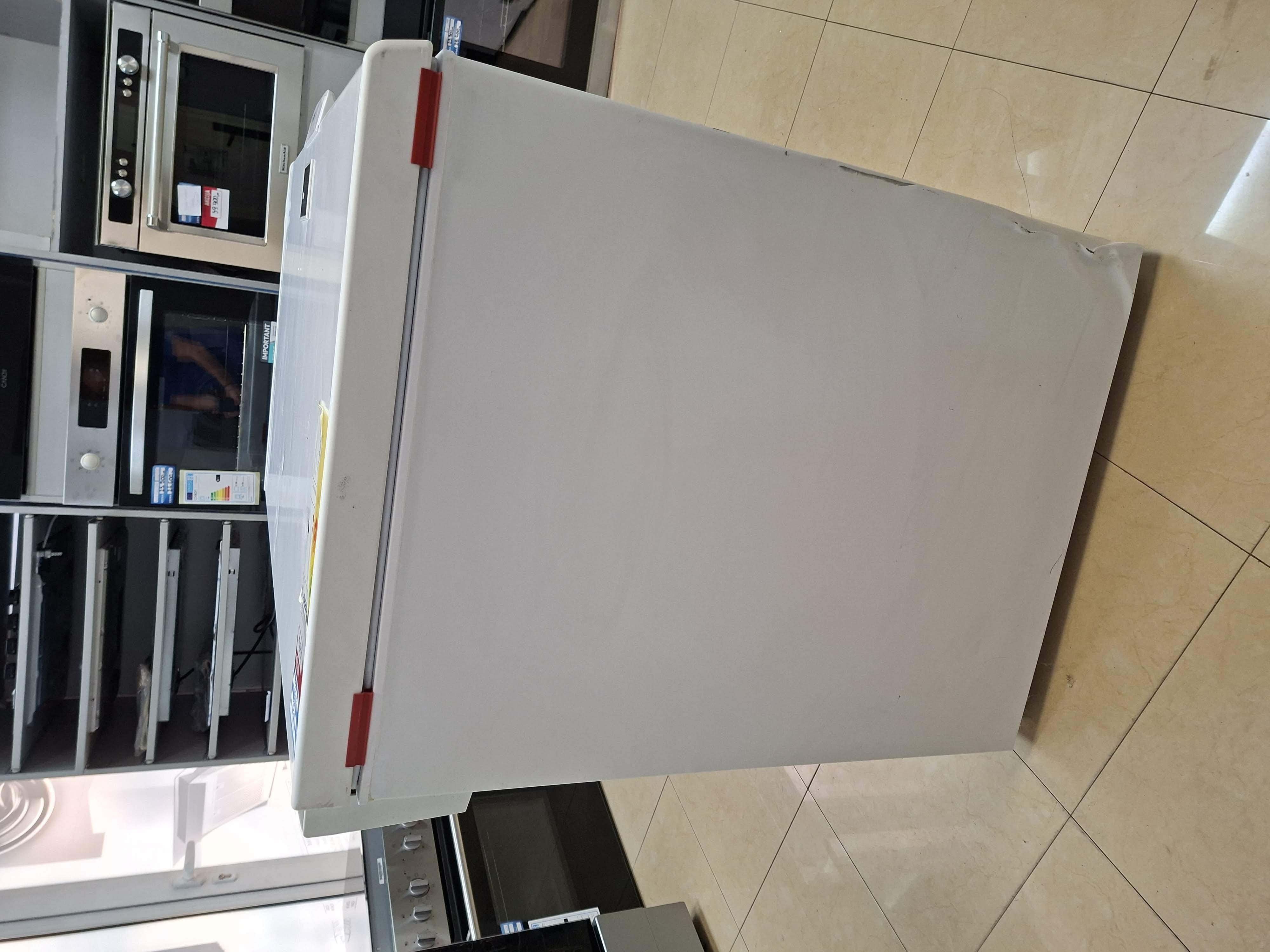 Zamrzivač Whirlpool WHE 31352 FO, 311 litara