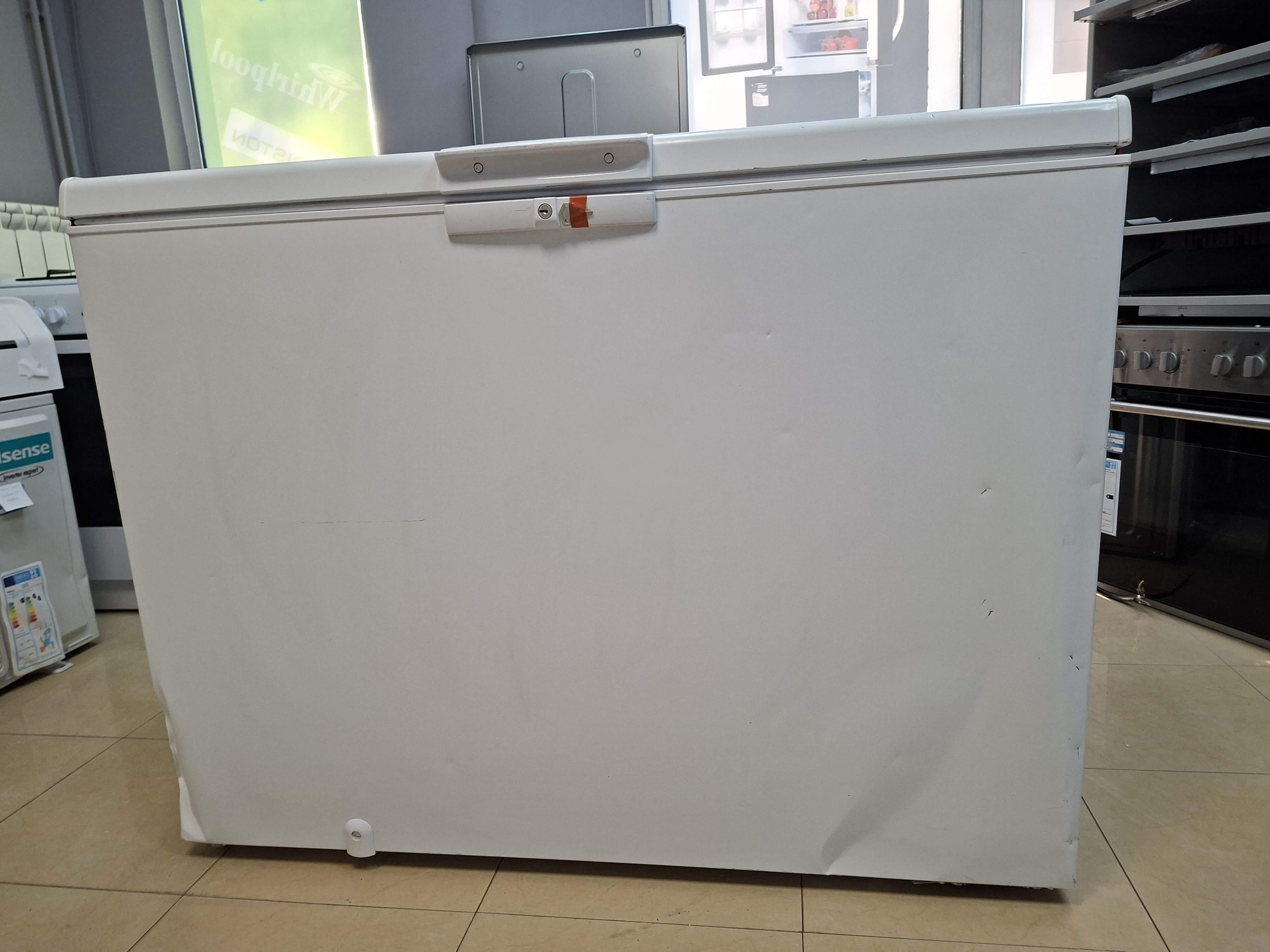 Zamrzivač Whirlpool WHE 31352 FO, 311 litara