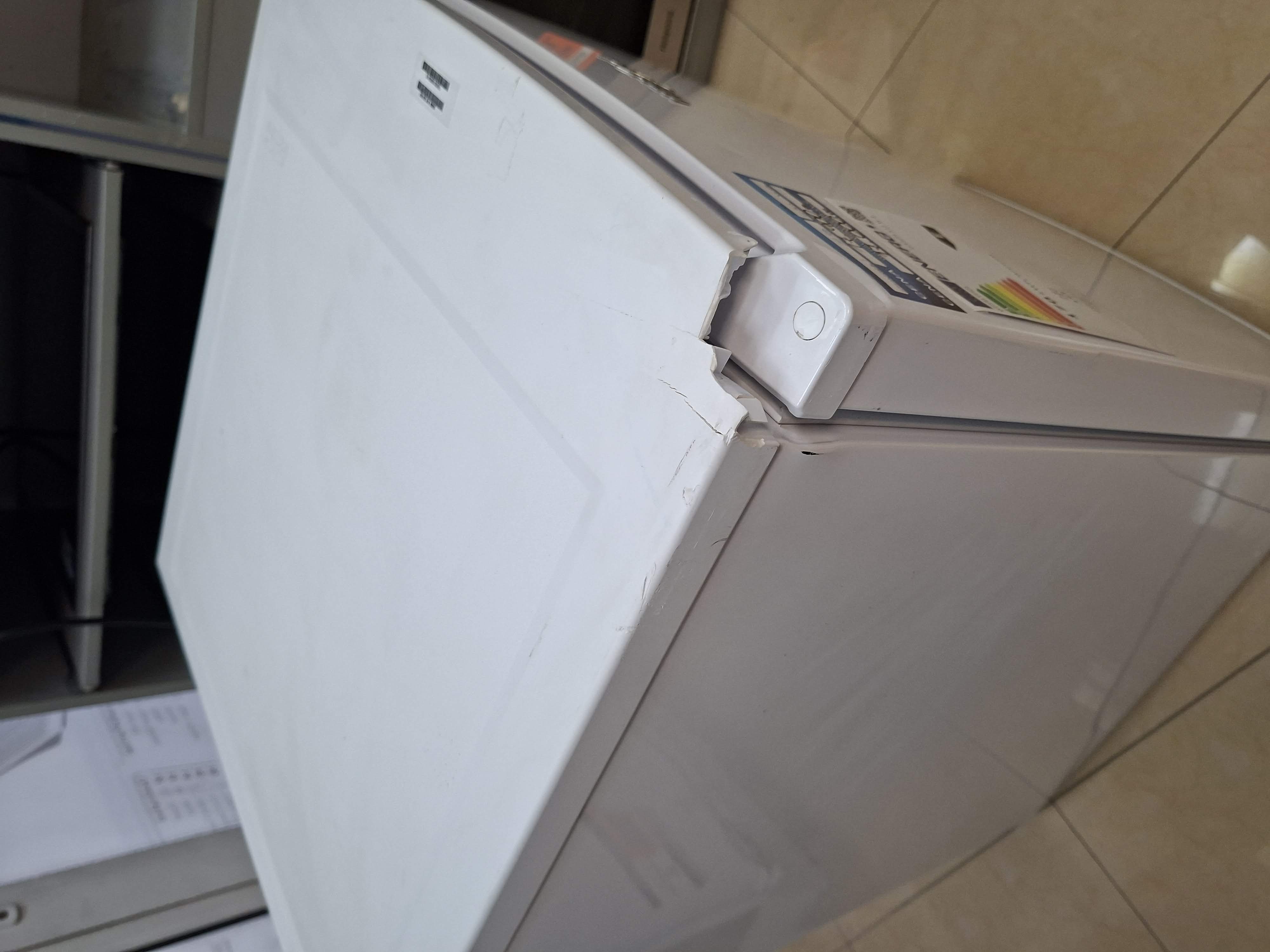 Zamrzivač Whirlpool W55ZM 112W 2 , 103L